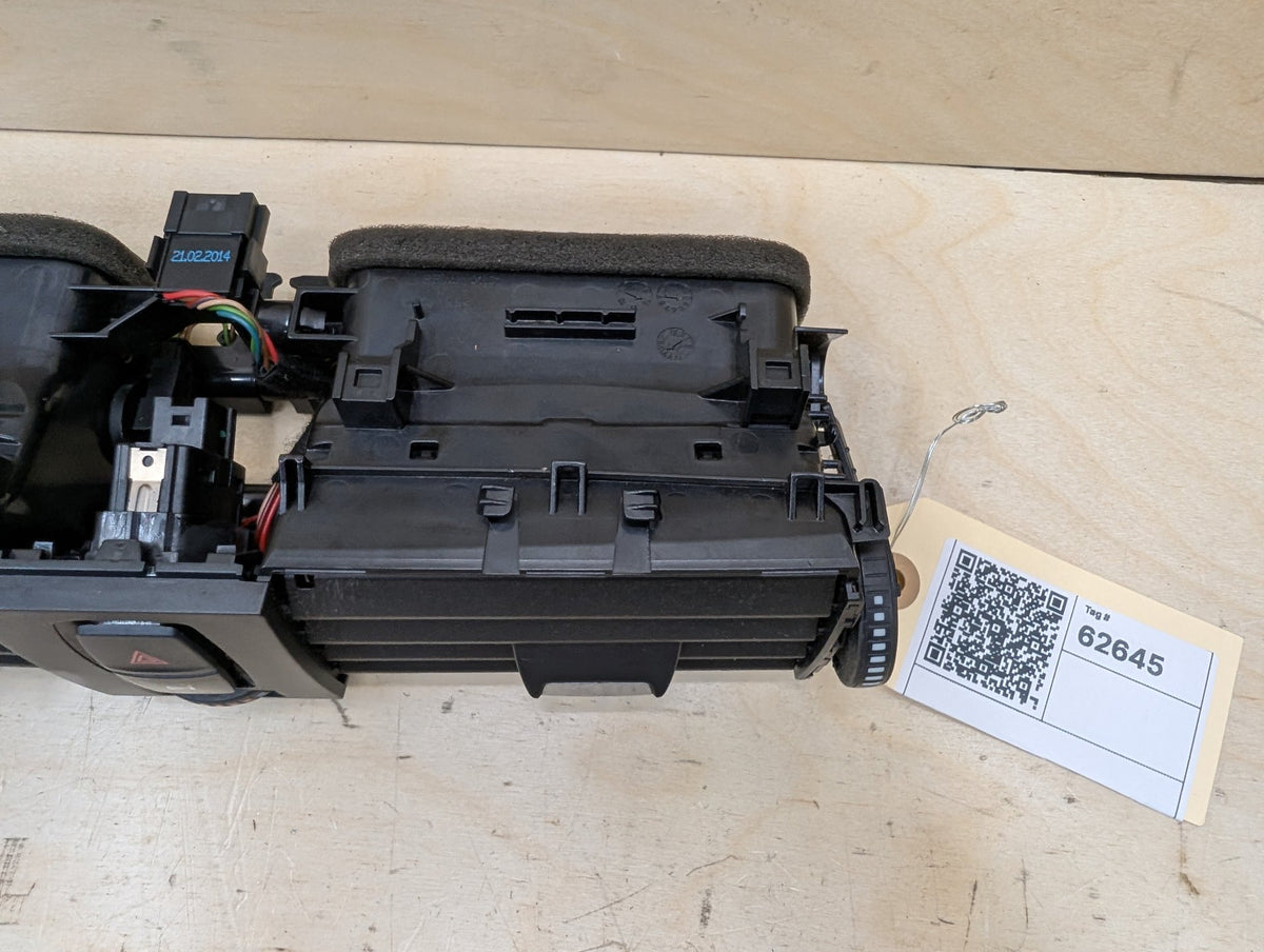 2012-2018 BMW 328i F30 Dashboard Dash Board Middle Center Air Vent 9218552 OEM