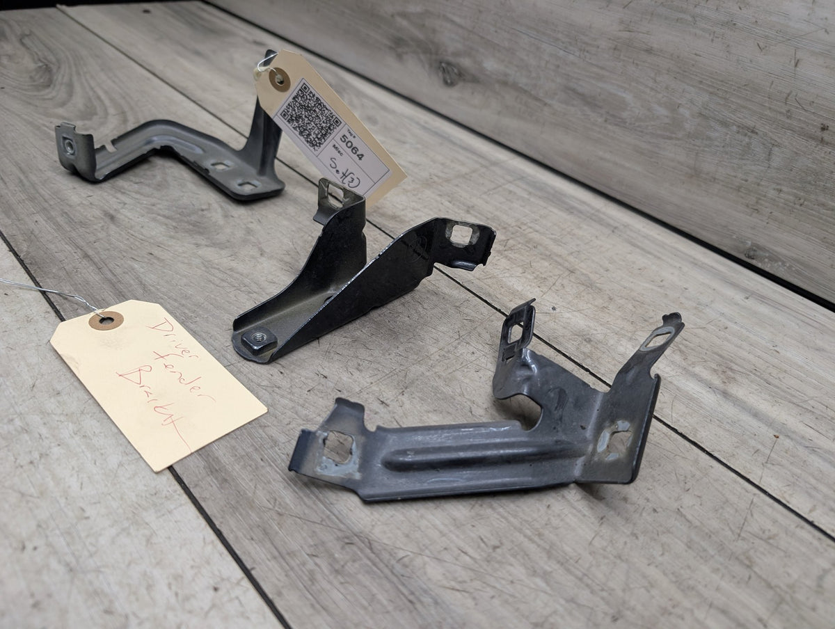 2014-2019 BMW 340 F34 Front Left Driver Fender Brackets SET 7293727 OEM