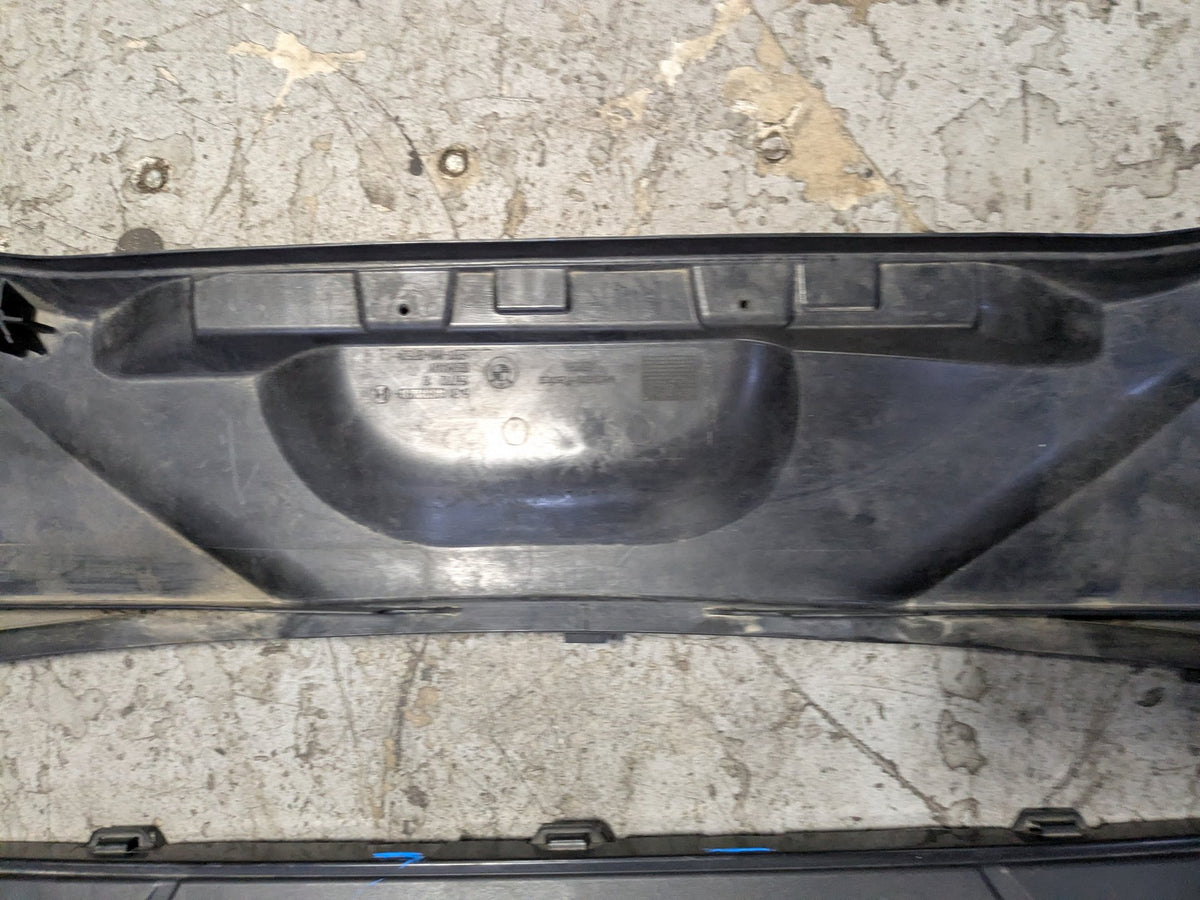 2008-2013 BMW 135i E88 Left Right Side Cowl Covers SET 6925018 OEM