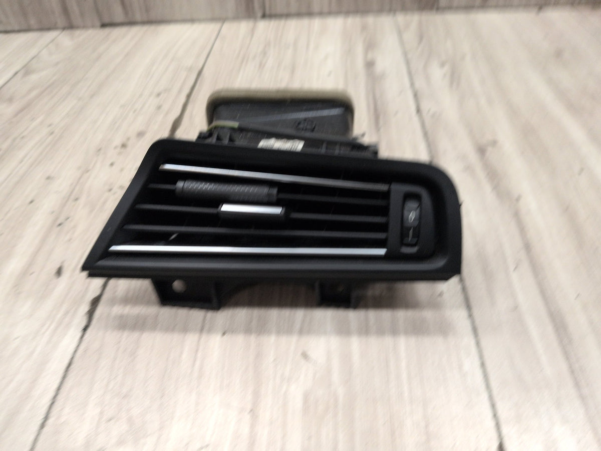 2011-2016 BMW M5 F10 Dashboard Dash Board Right Passenger Air Vent 9166890 OEM