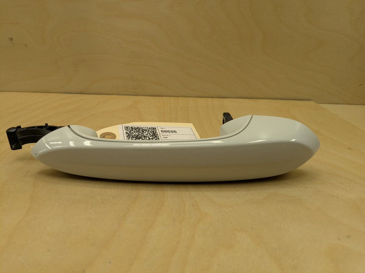 2019 BMW X3 G01 Front Left Driver Exterior Door Handle 7470527 OEM