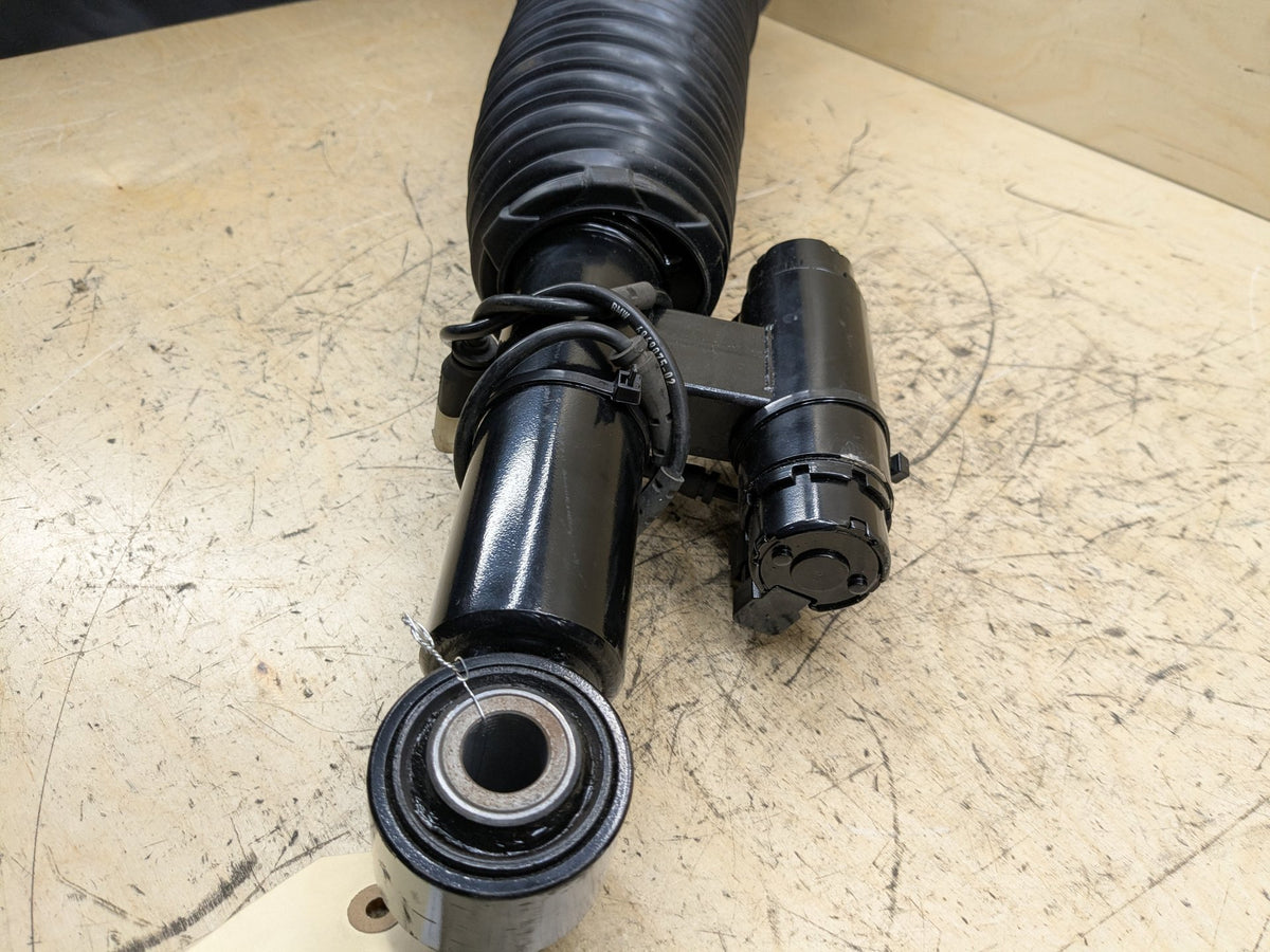16-22 OEM BMW G11 G12 740 750 B7 REAR Right Passenger Air Suspension Strut Shock