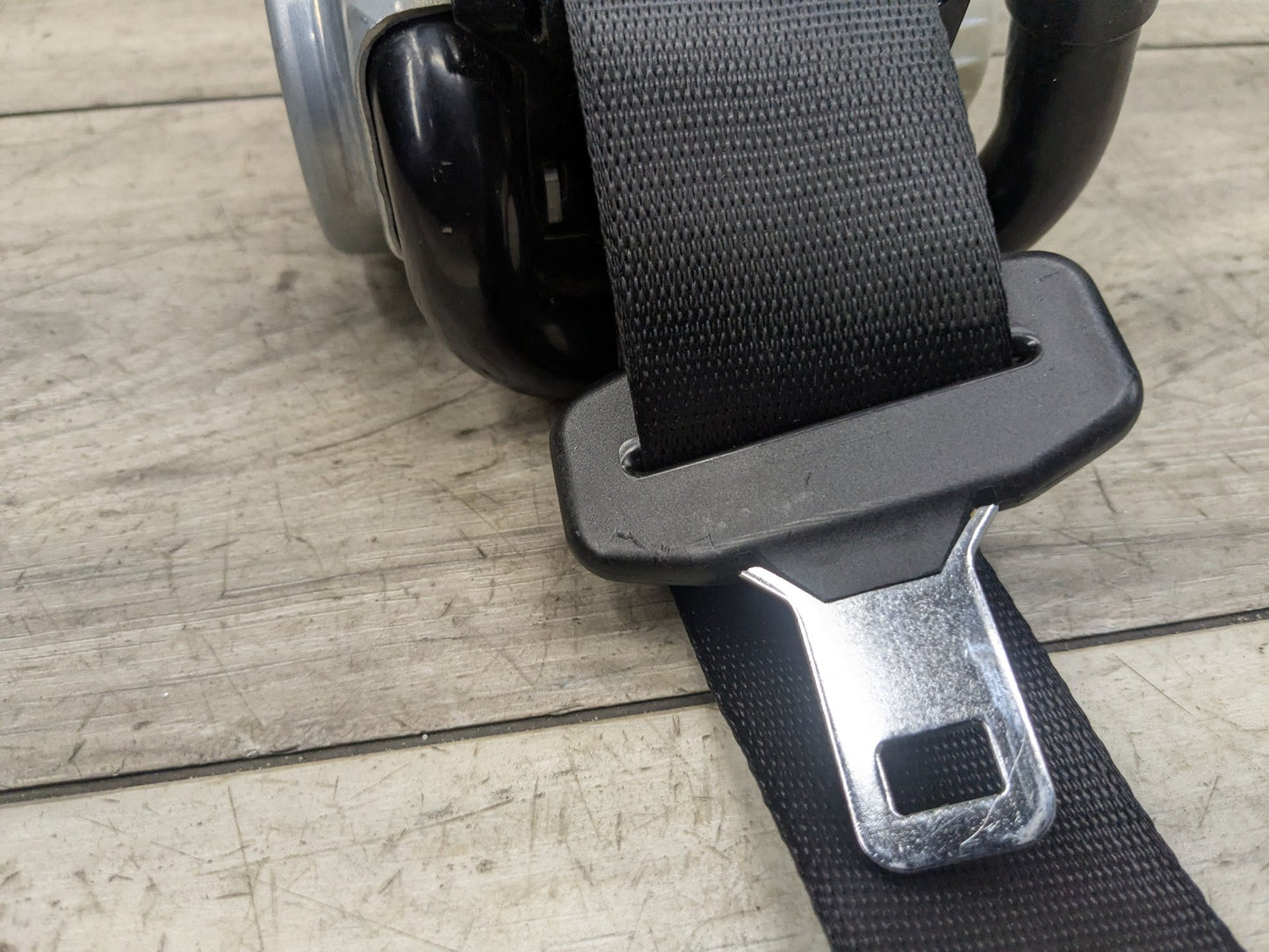 2018 - 2023 BMW X3 G01 Rear Left Driver Seatbelt Seat Belt Retractor 7497783 B58B30M0