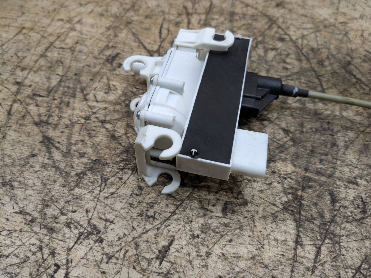 16-22 OEM BMW G11 G12 FRONT LEFT DRIVER Side Door Lock Latch Actuator SOFT CLOSE