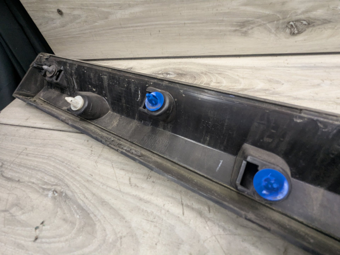 2018 - 2023 BMW X3 G01 Front Right Passenger Exterior Door Trim Molding 8064796 B58B30M0