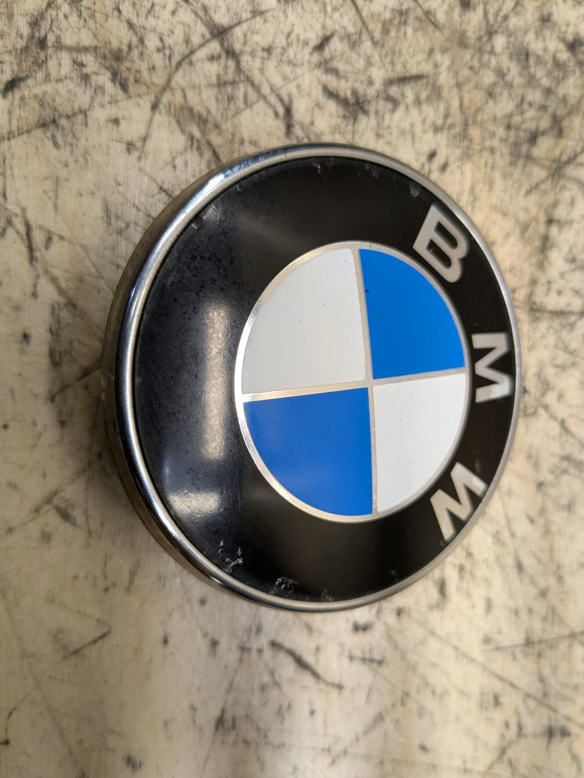 2008-2013 BMW 135i E88 Emblem Badge Symbol Logo 7166445 OEM