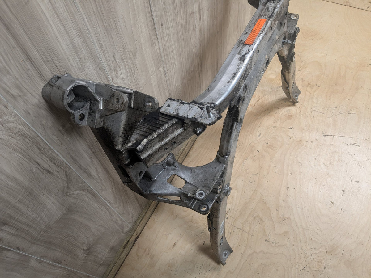 2004-2010 BMW M6 E64 Front Axle Support Crossmember Subframe 2283913 OEM