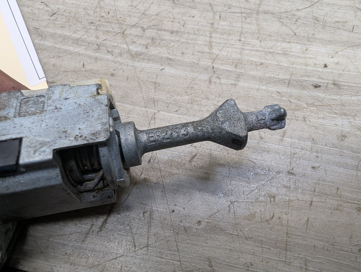 2007-2013 BMW 328i E93 Front Left Driver Key Lock Mechanism w/ Key 7162439
