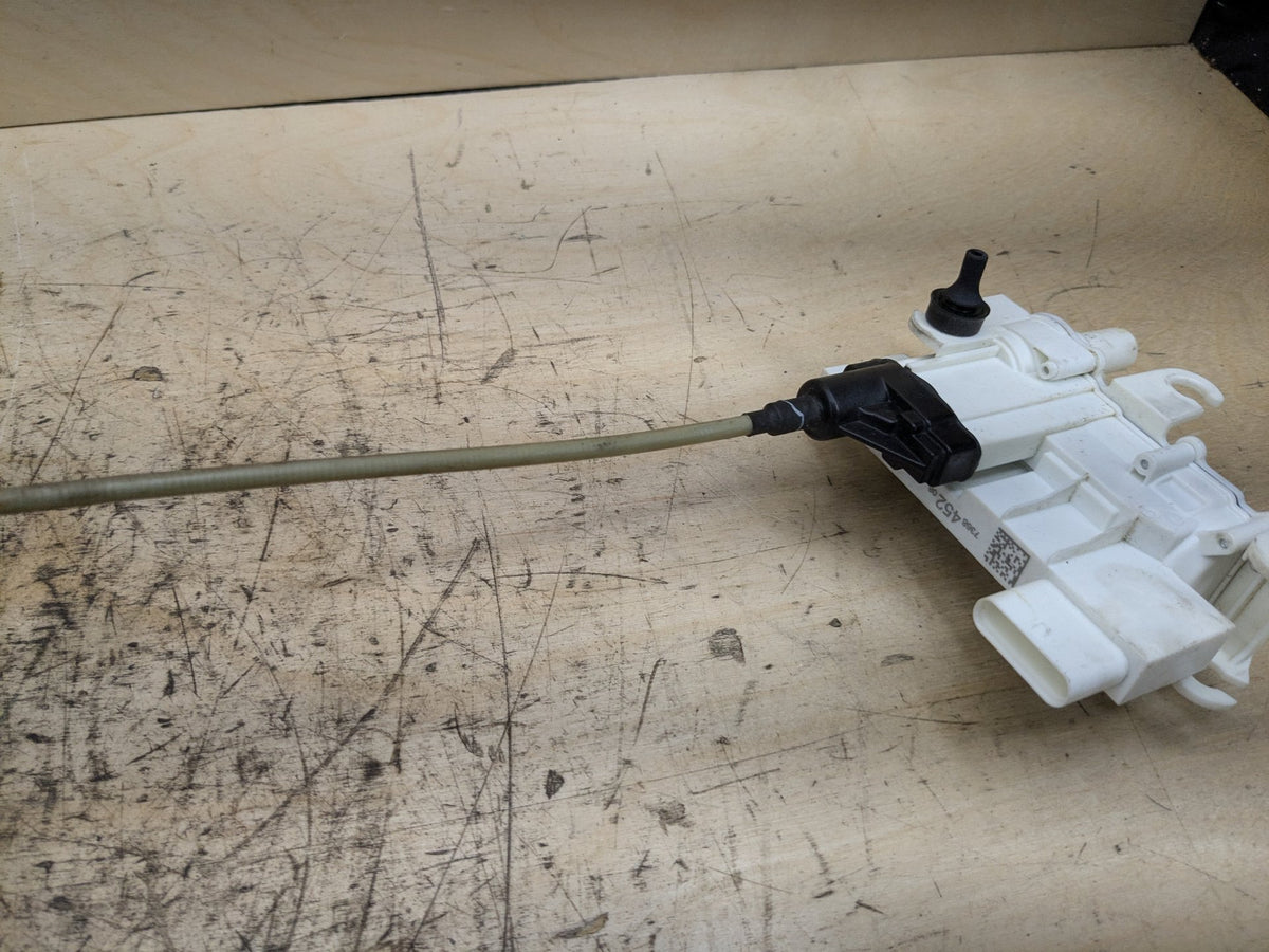 2016-2019 BMW 740Li G12 Rear Right Door Latch Lock Actuator 2581898 OEM