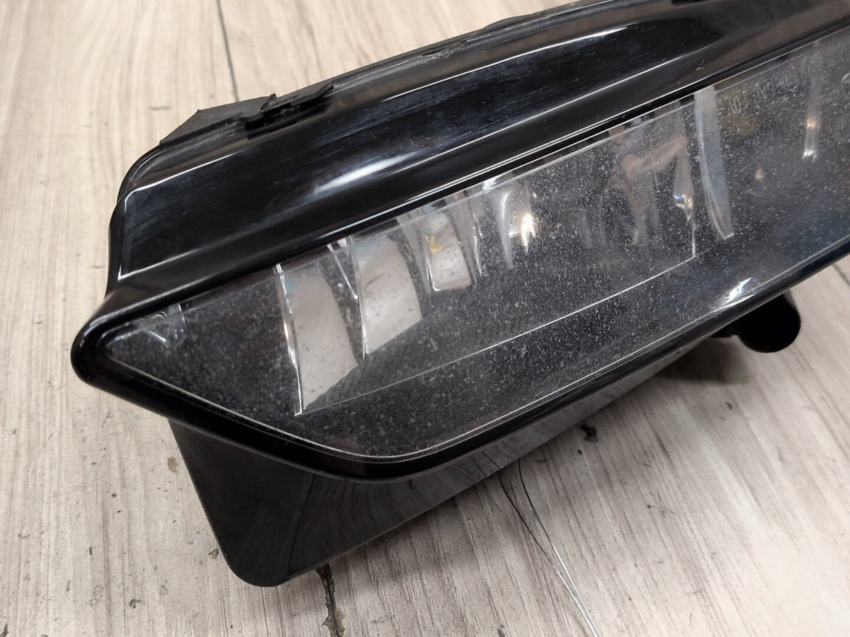 2008-2017 Audi S5 8T Front Right Passenger Bumper Fog Lamp Light 8T0941700G OEM