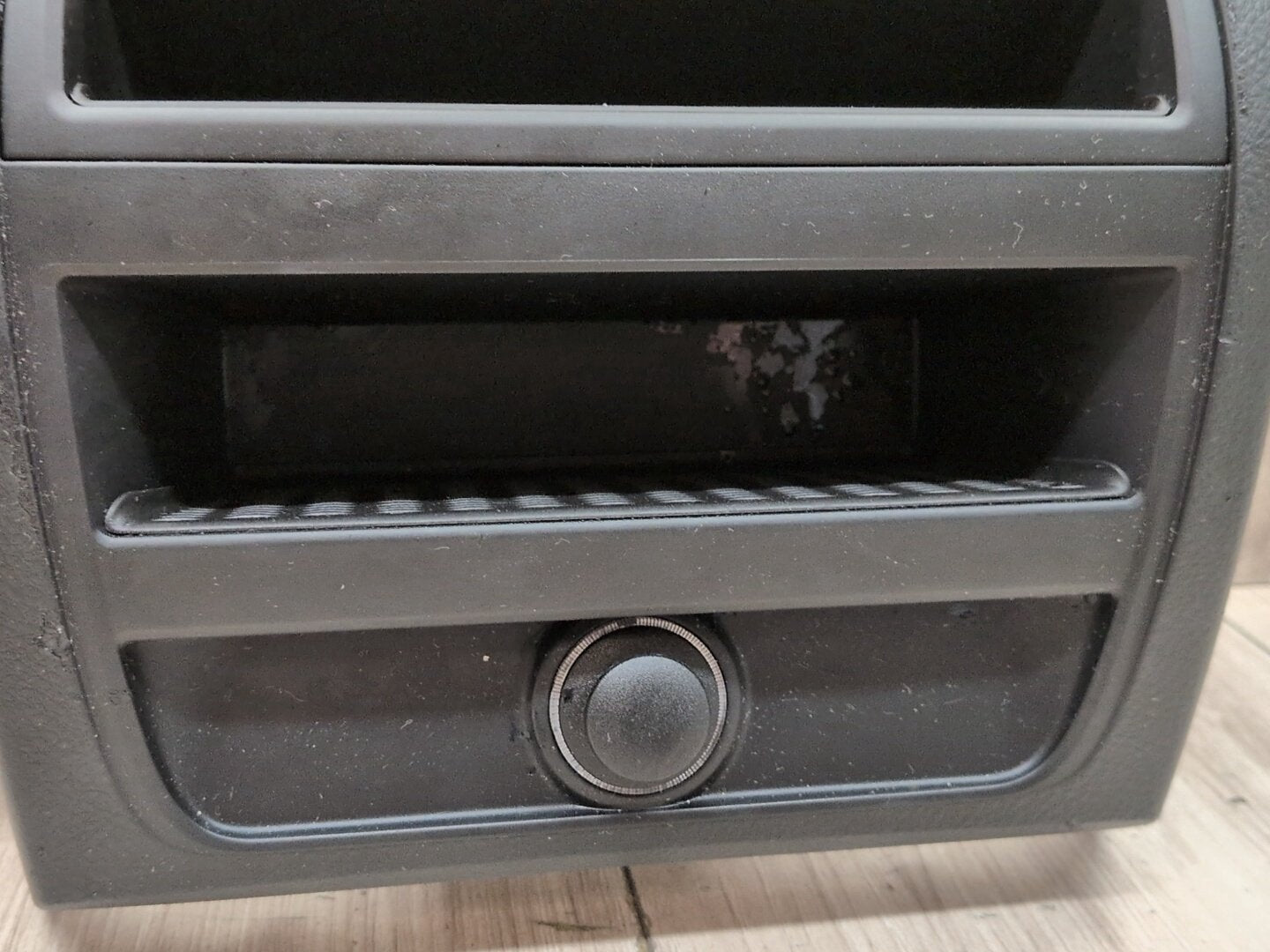 2011 - 2016 BMW 535i F10 Rear Center Console Air Vent Grille 9206664 N55B30A