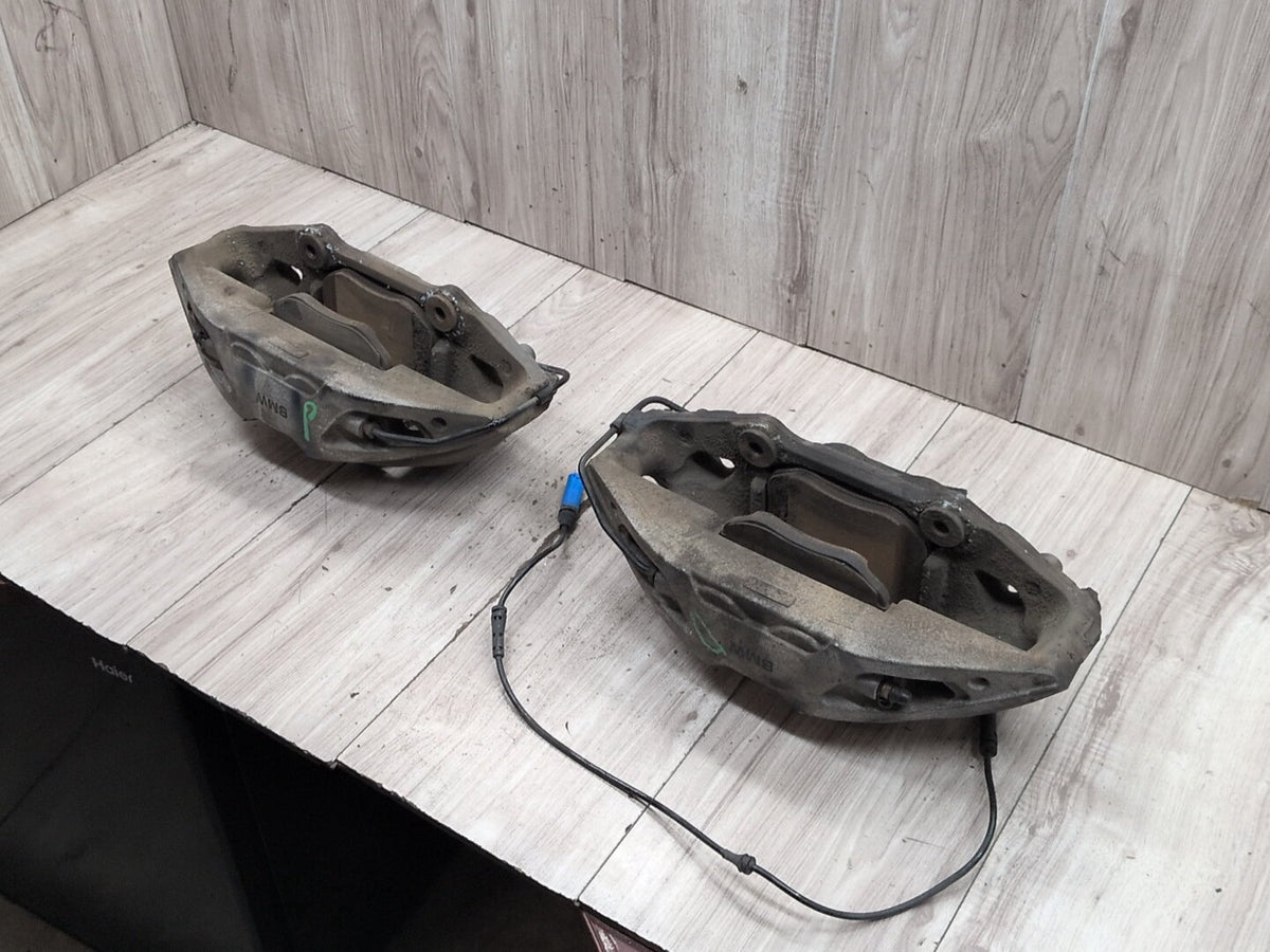 2016-2022 BMW 750i G12 Front Left Right Brake Caliper SET 6891297