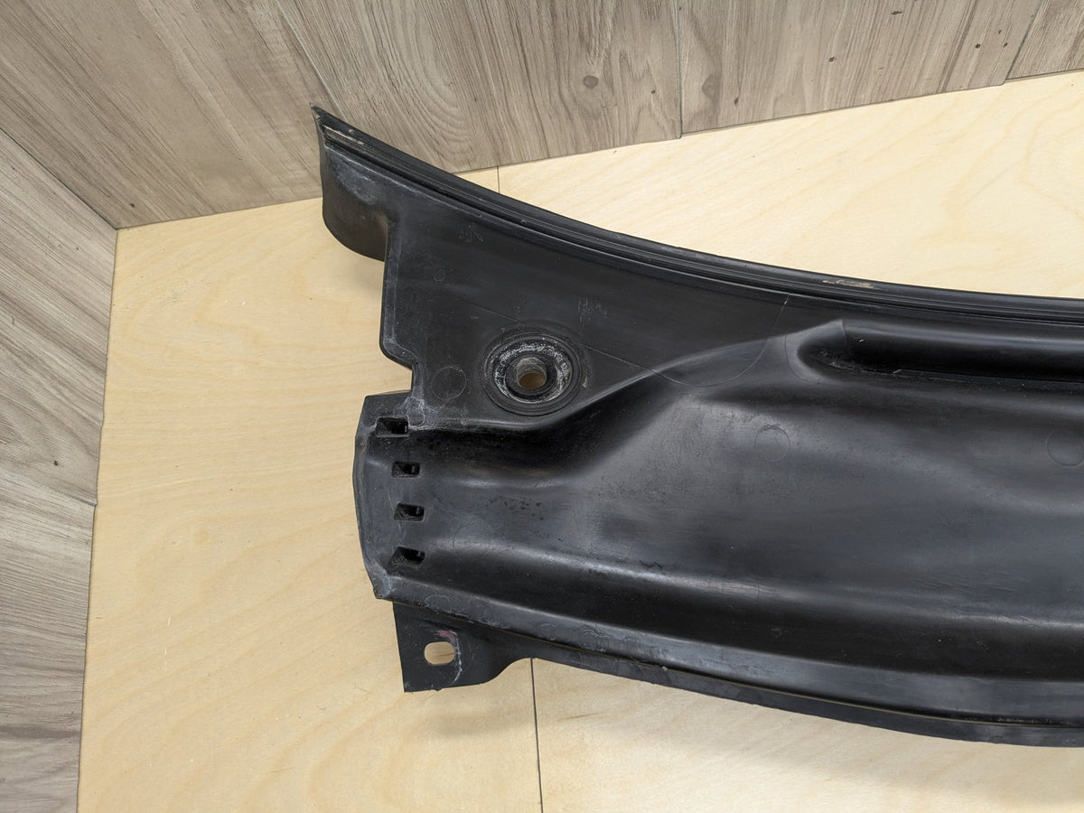 2009-2011 Mercedes-Benz SLK-Class R171 Front Windshield Cowl Vent Grill Cover