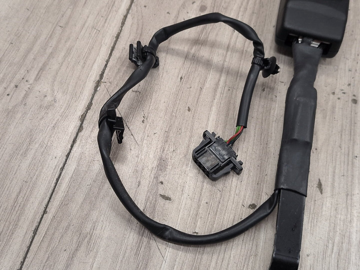 2015-2018 Audi Q3 8U Front Right Passenger Seatbelt Seat Belt Buckle 8R0857756D OEM
