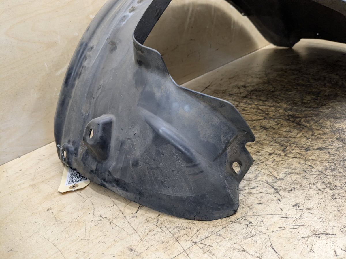 2008-2013 BMW 135i E88 Front Right Passenger Fender Liner Splash Guard 7166244