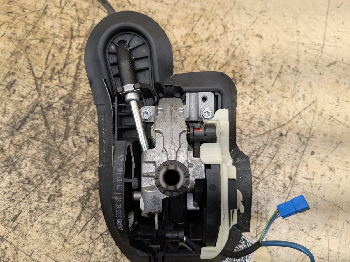 2008-2013 BMW 135i E88 Transmission Switch Shifter Assembly 7561187 OEM
