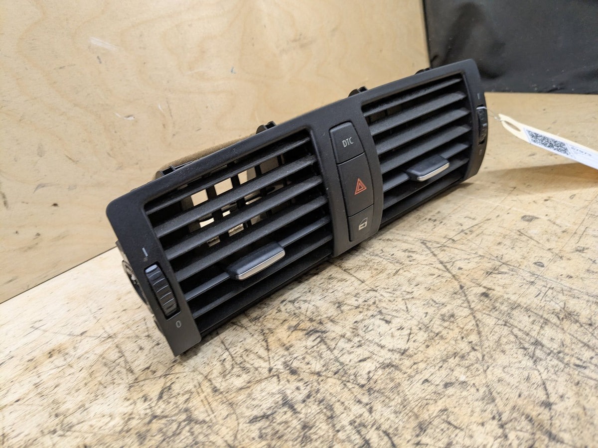 08-13 OEM BMW E82 E88 128 135 Dash Dashboard Center Middle AC Air Vent Grille