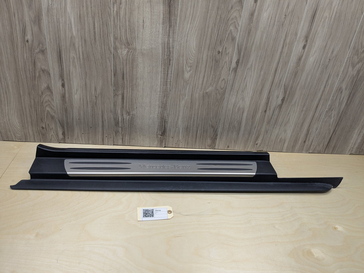 2009-2011 Mercedes-Benz SLK-Class R171 Right Scuff Plate Door Sill A1716800235