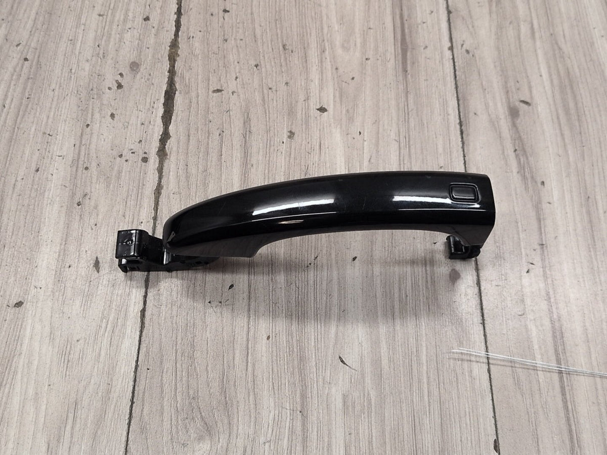 2015-2018 Audi Q3 8U Front or Rear Left Driver Exterior Door Handle w/ Comfort Access 8T0837205A OEM