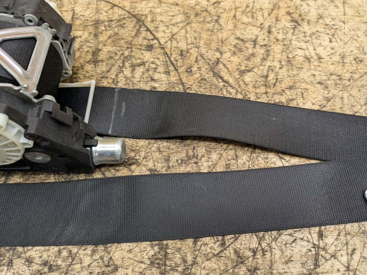 2008-2013 BMW 135i E88 Front Right Passenger Seatbelt Retractor 6981478 OEM