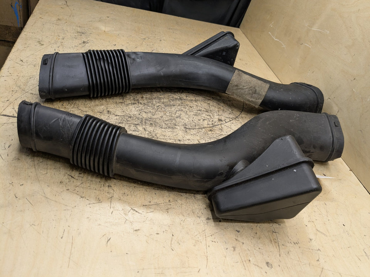2018-2023 BMW M550i G30 Left Right Brake Air Ducts SET 8613149 OEM