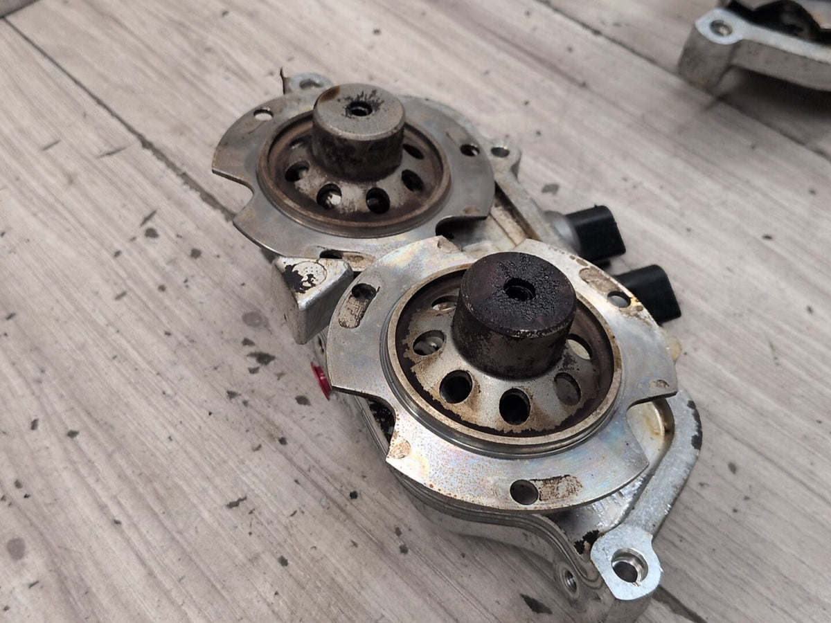 2004-2010 BMW M6 E64 VVT Variable Valve Timing Actuator SET 7841073 OEM