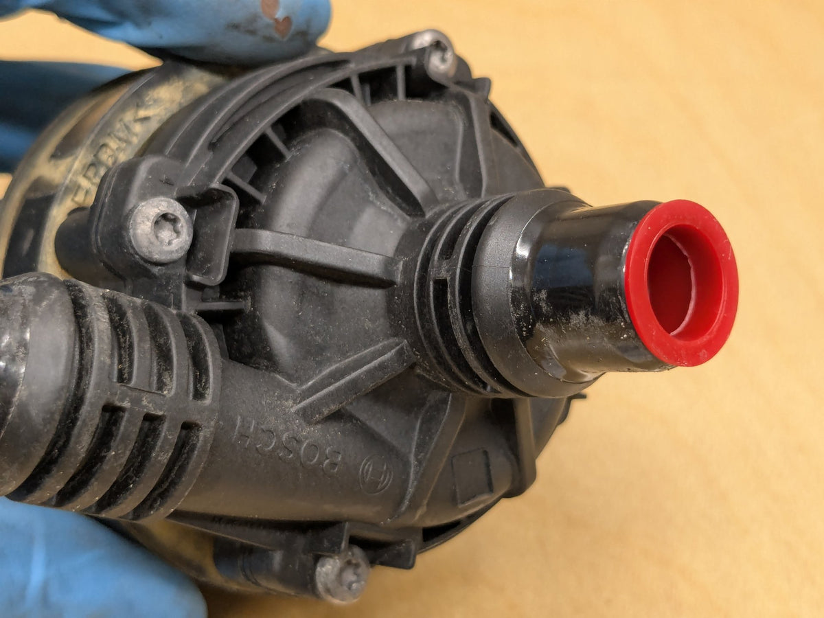 *OEM BMW G01 G05 G20 G22 G30 G42 G80 G82 G83 M3 M4 Engine Auxiliary Water Pump