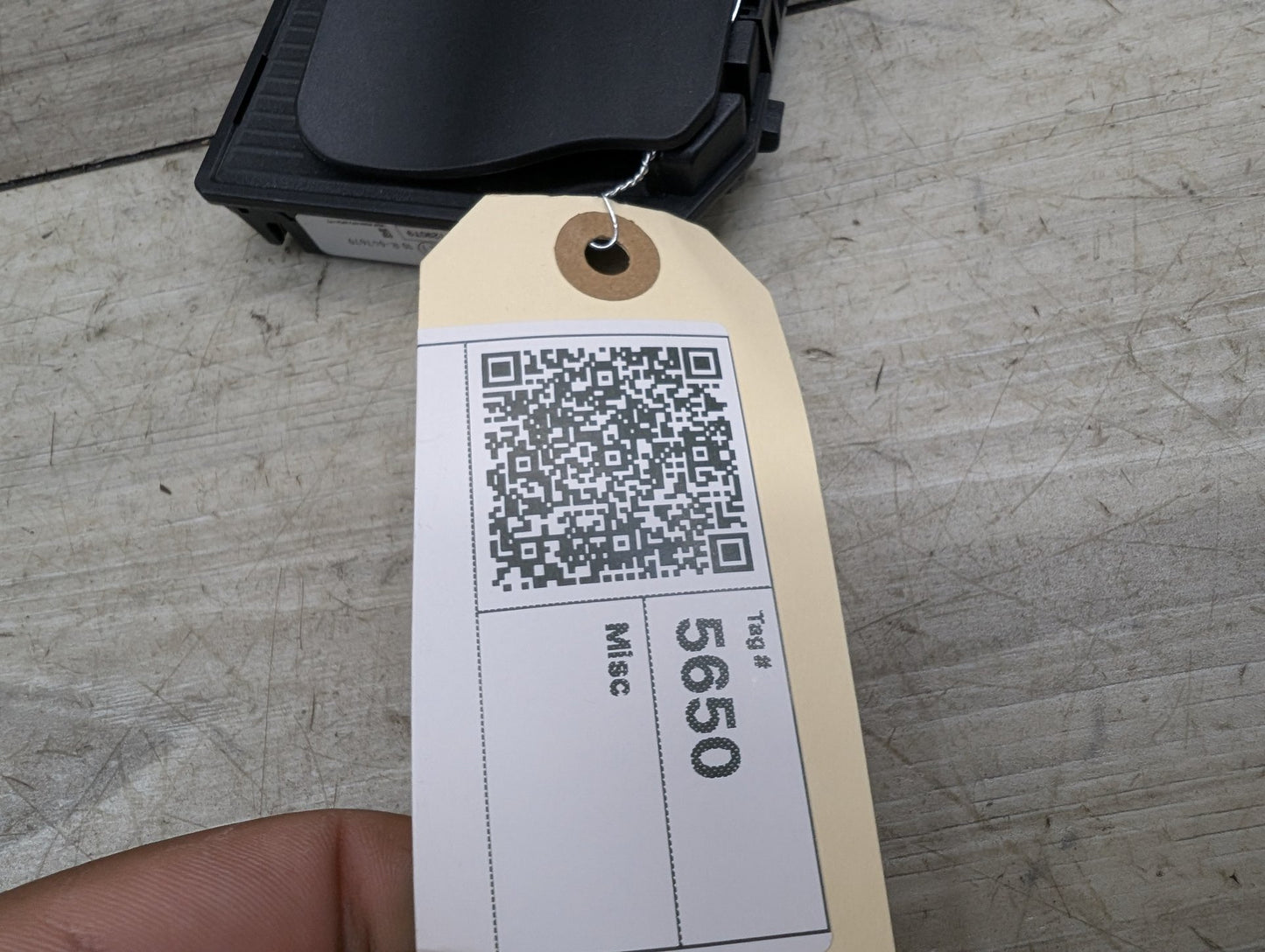 2016-2022 BMW 750Li G12 Wireless Phone Charger Module 6819365