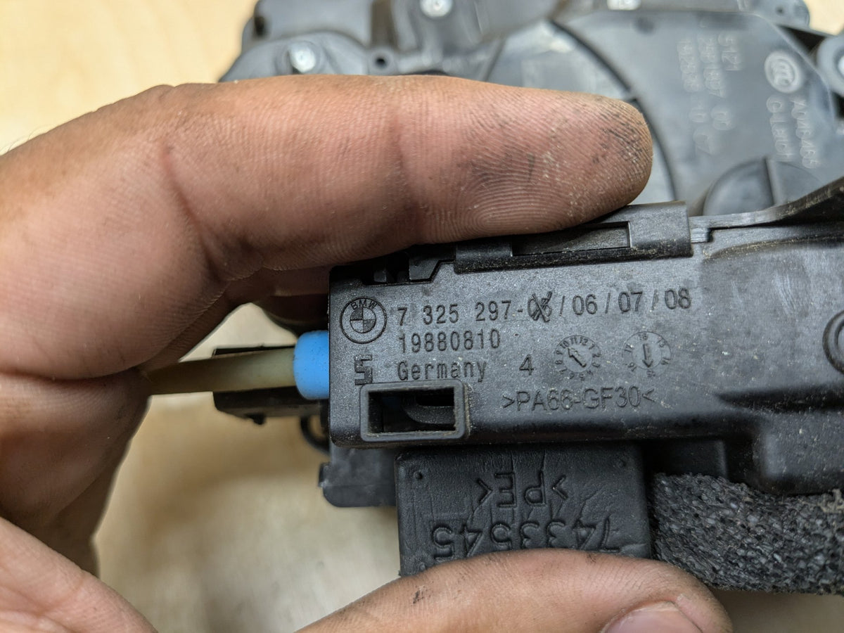 2016-2019 BMW 750Li G12 Rear Left Door Latch Lock Actuator 2581897 OEM