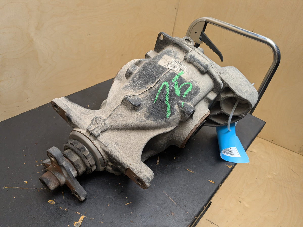 12-17 OEM BMW F30 F32 F33 F36 328 335 428 435 Rear Differential Carrier 3.15