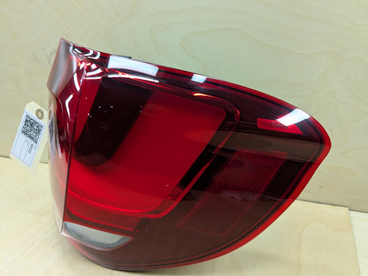 14-18 BMW OEM F15 F85 X5 X5M Rear Right Passenger Side Outer Stop Tail Light