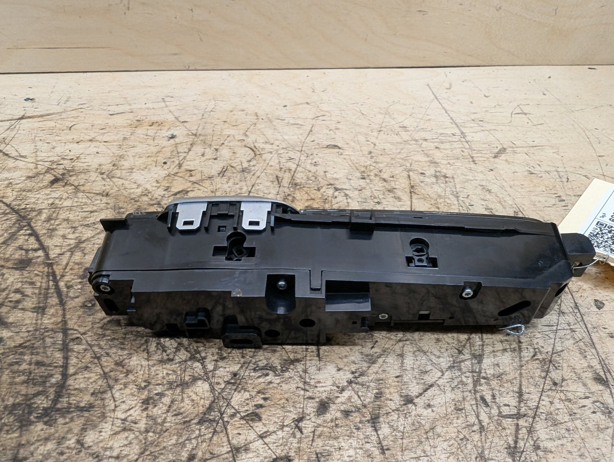 16-19 OEM BMW G11 G12 740 750 70 Center Console Operating Unit Traction Switch