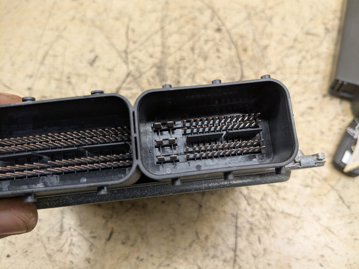 2007-2013 BMW 328i E92 Engine ECU DME Computer w/ Cas & Key SET 9262360
