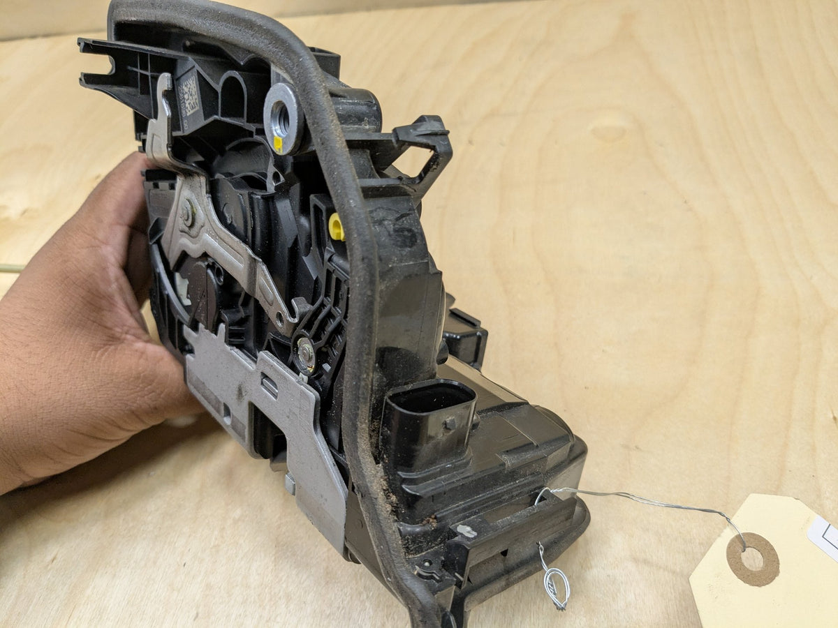 2016-2019 BMW 750Li G12 Rear Right Door Latch Lock Actuator 2581898 OEM
