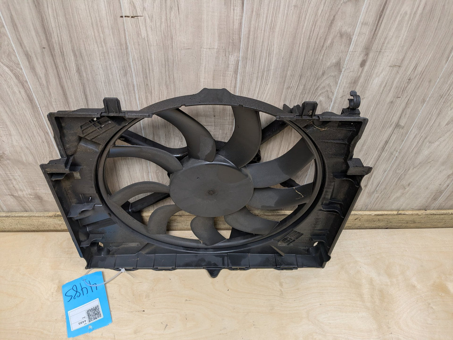 2008-2010 BMW 535i E60 Radiator Fan Shroud Housing w/ Motor 7603658 850w