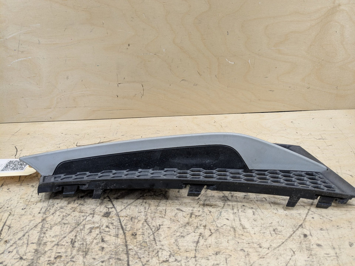 2007-2013 BMW 328i E92 Front Right Passenger Bumper Cover Grille 7227924 OEM