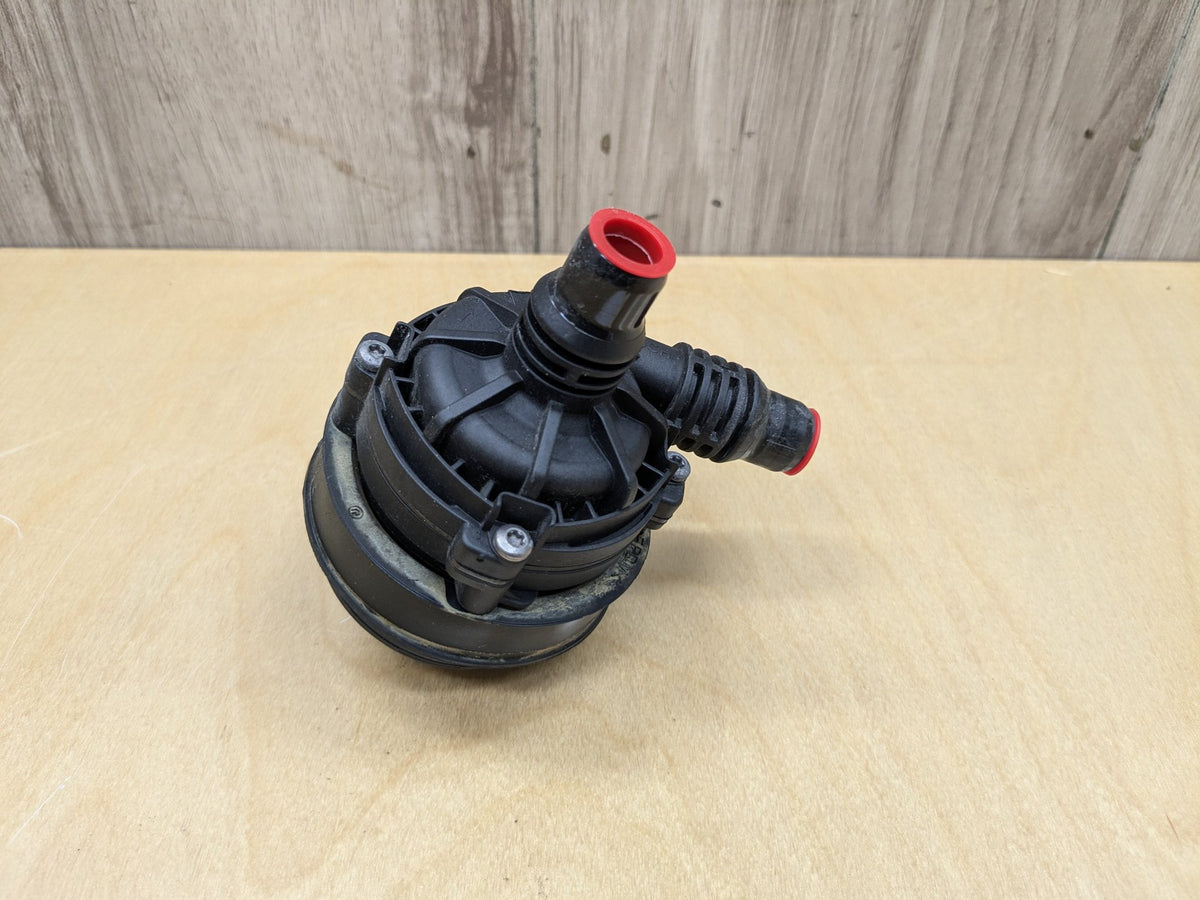 *OEM BMW G01 G05 G20 G22 G30 G42 G80 G82 G83 M3 M4 Engine Auxiliary Water Pump