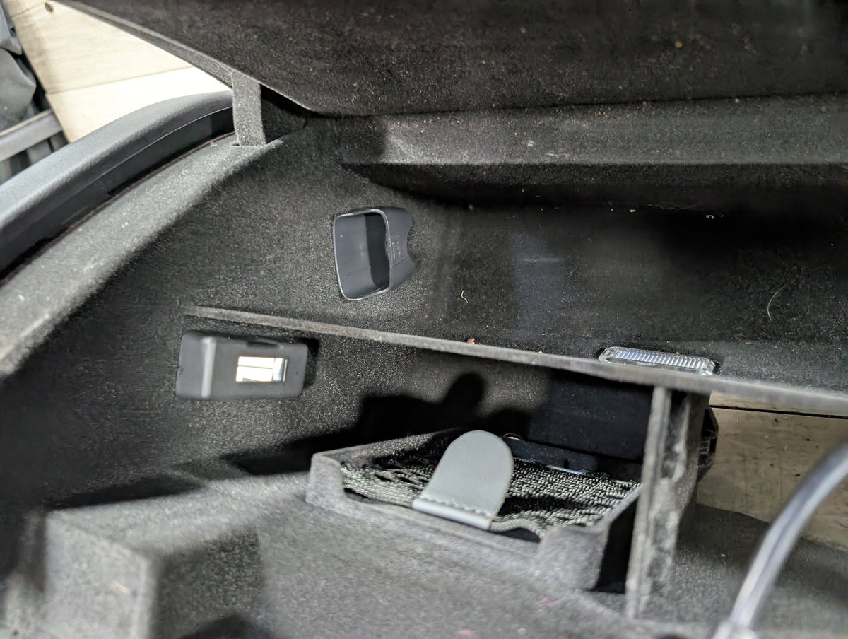 2008-2017 Audi S5 8T Dashboard Dash Board Panel Glove Box Assemly 8K1880302 OEM