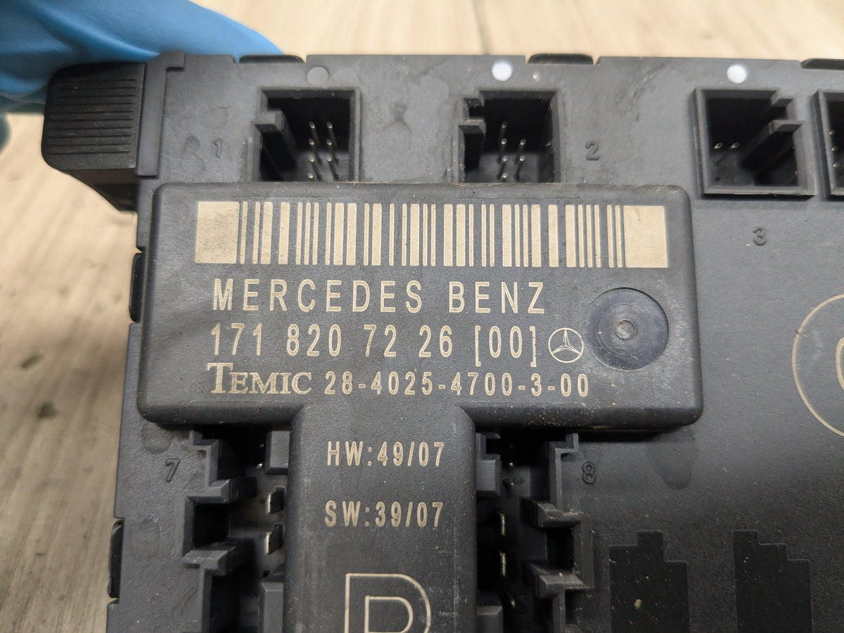 2009-2011 Mercedes-Benz SLK-Class R171 Front Right Door Module A1718207226