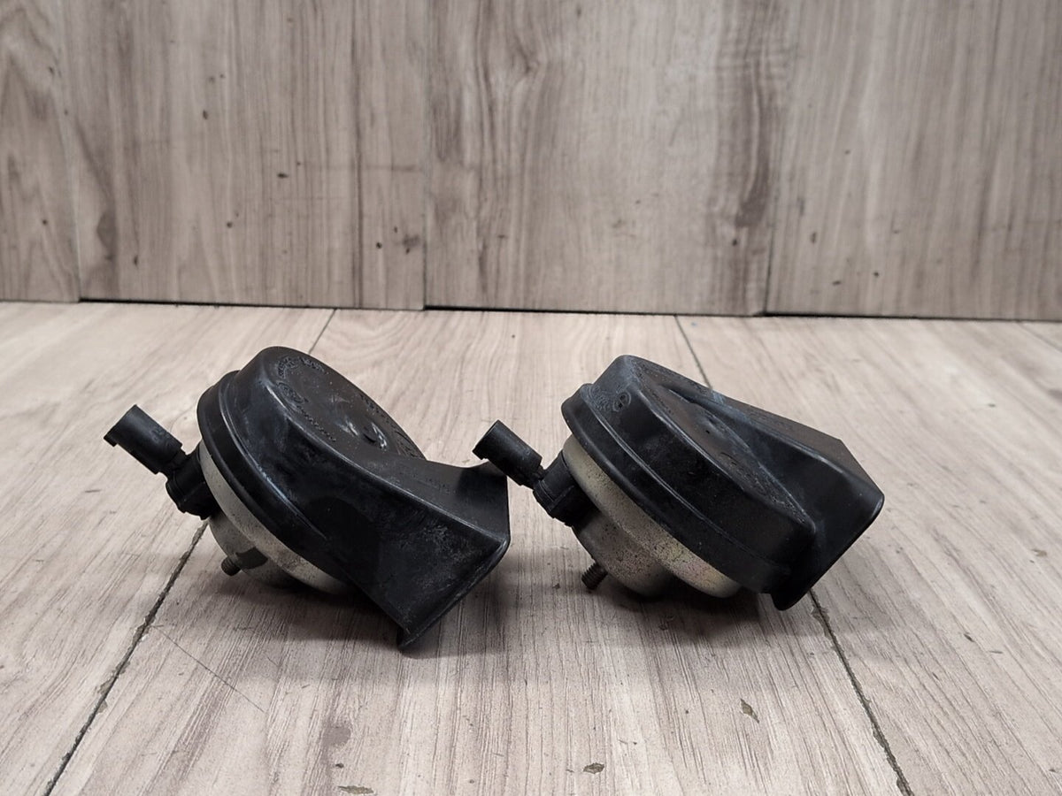 2006-2011 BMW 328i E90 Alarm Horns SET 7159420 OEM