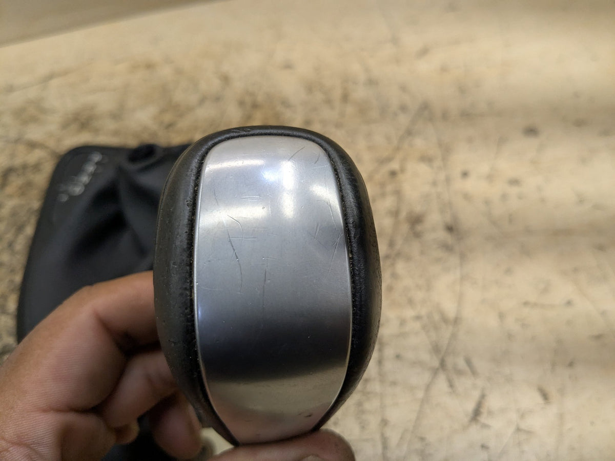 2008-2013 BMW 135i E88 Gear Selector Shifter Knob Panel Assembly 7078567