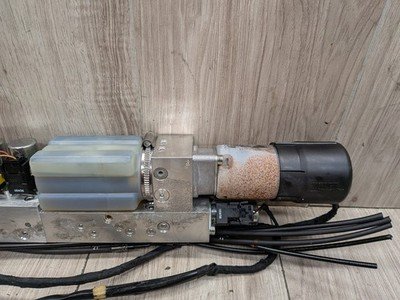 2004-2010 BMW M6 E64 Convertible Pump Motor 7154648 OEM