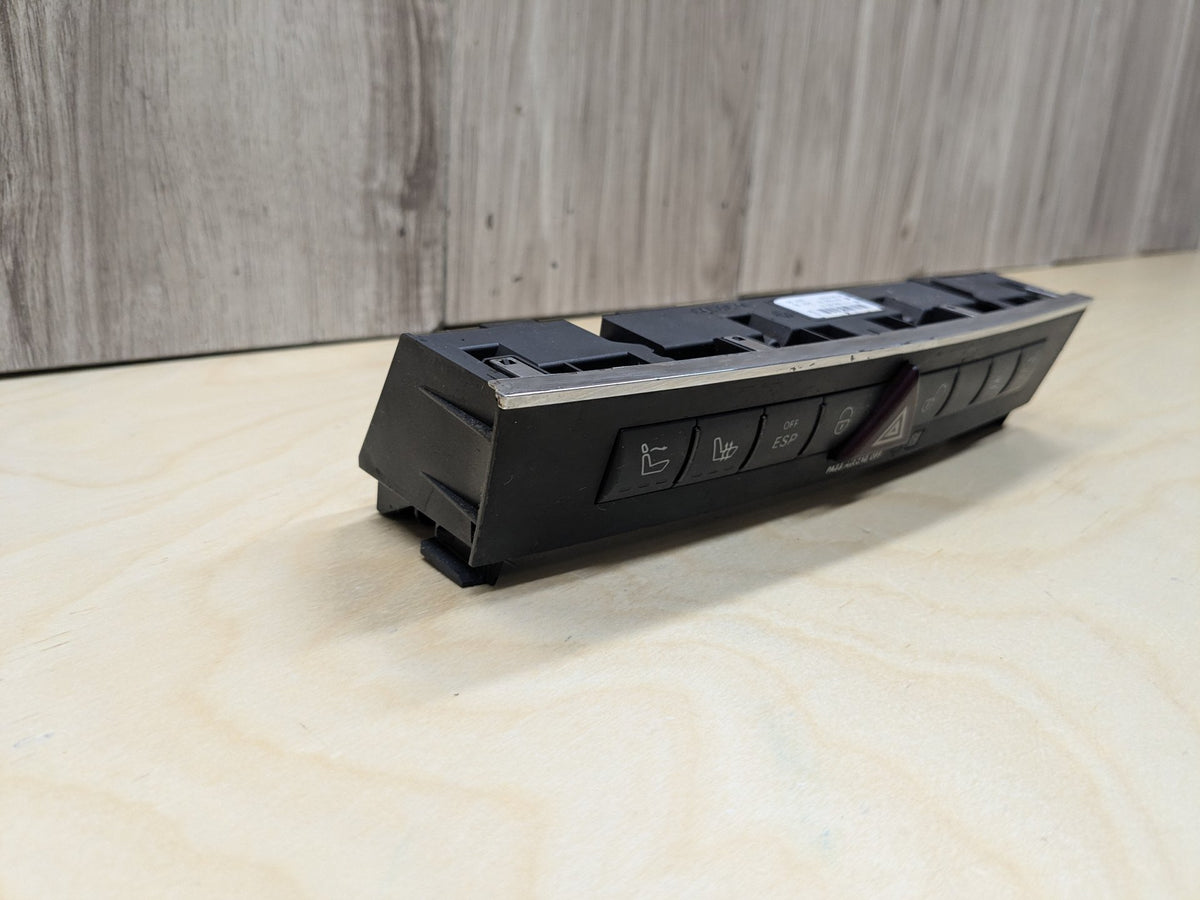 2009-2011 Mercedes-Benz SLK-Class R171 Hazard Warning Switch A1718209310 OEM