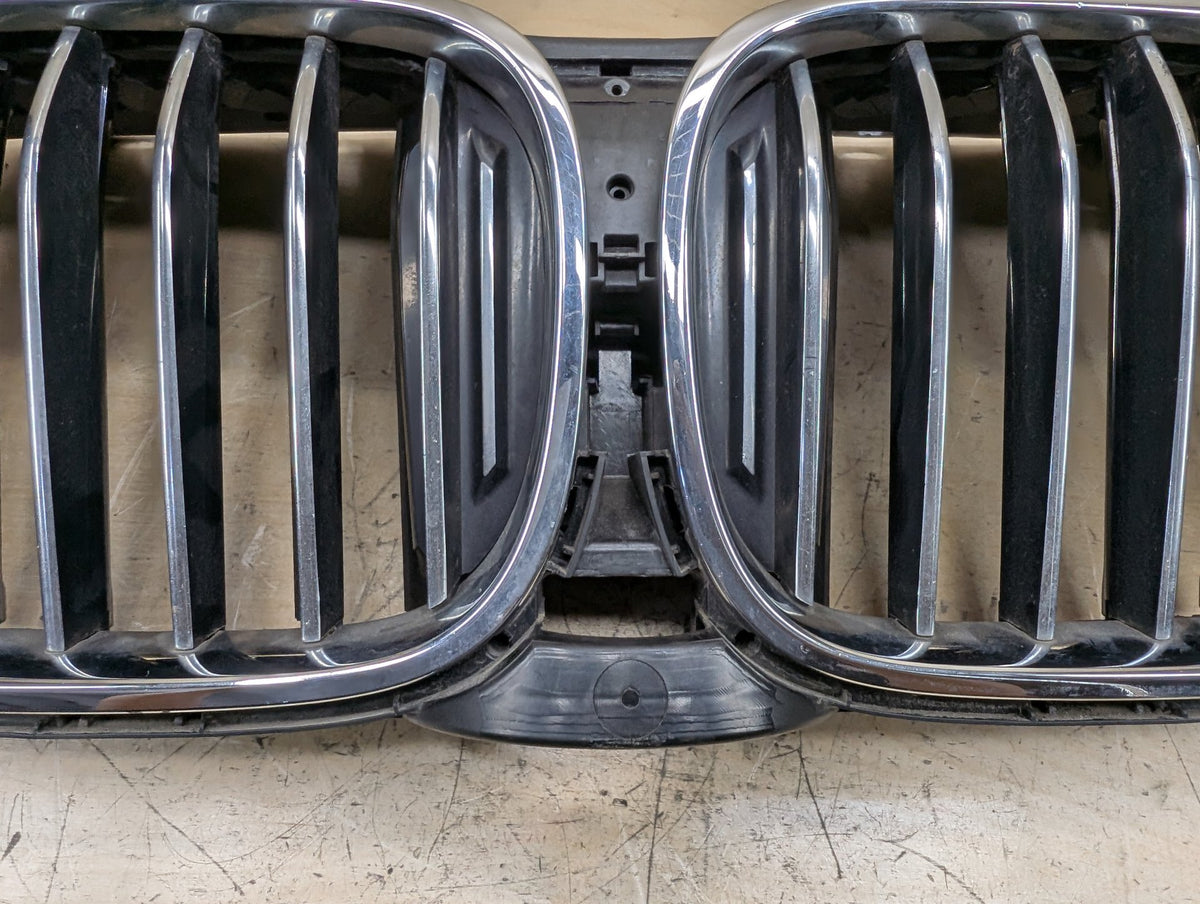 16-19 BMW G12 Front Bumper Radiator Air Flap Shutter w/ Kidney Grilles OEM