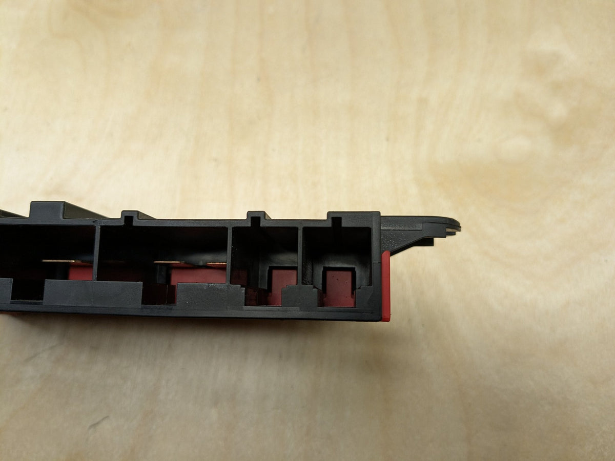 OEM BMW F22 F30 F32 F36 F80 F82 Positive Battery Distributor B+ Power Fuse Box