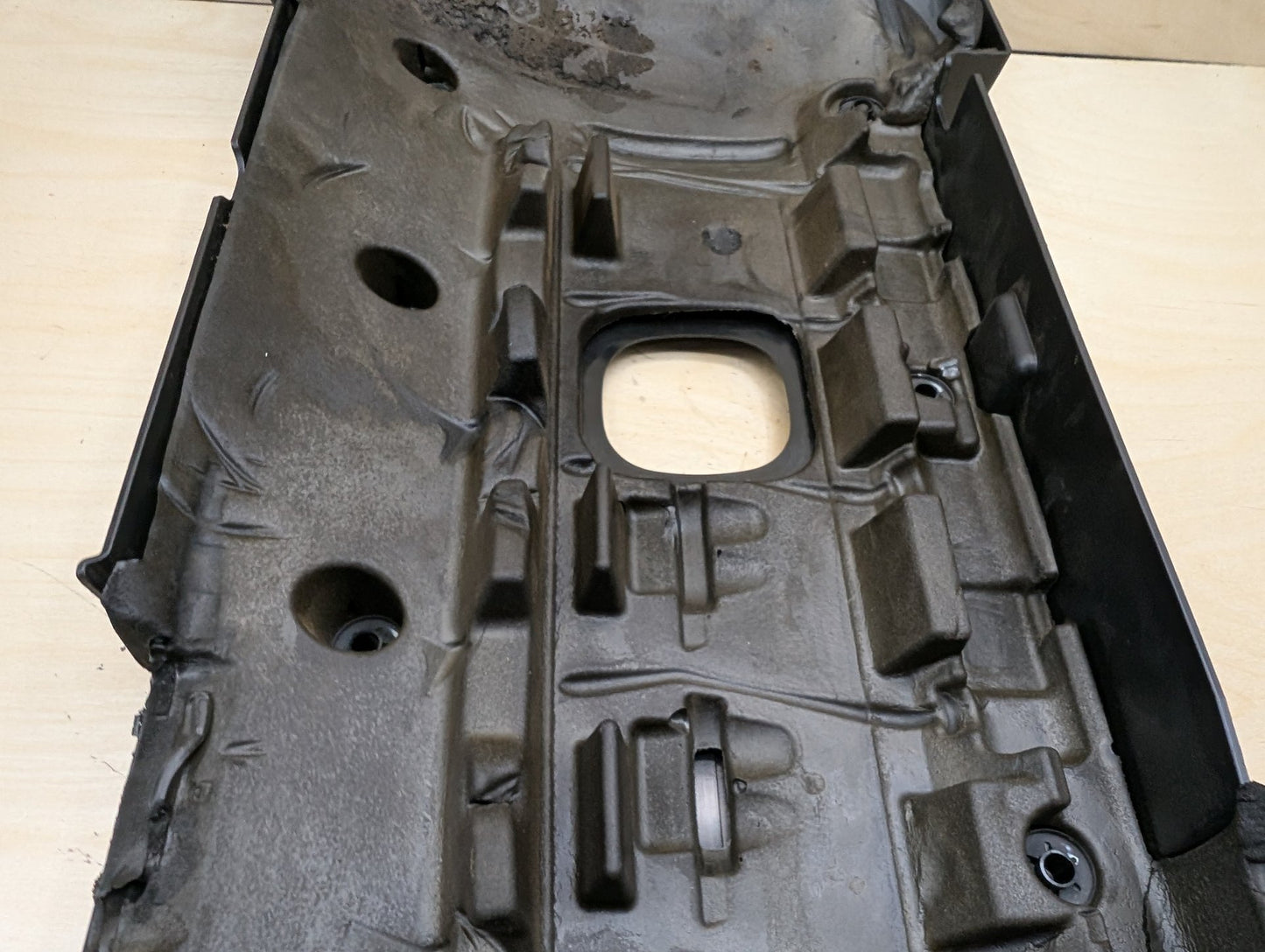 OEM BMW E88 E90 E92 E93 Engine Cover N54 Head Cylinder Ignition Coil Covering