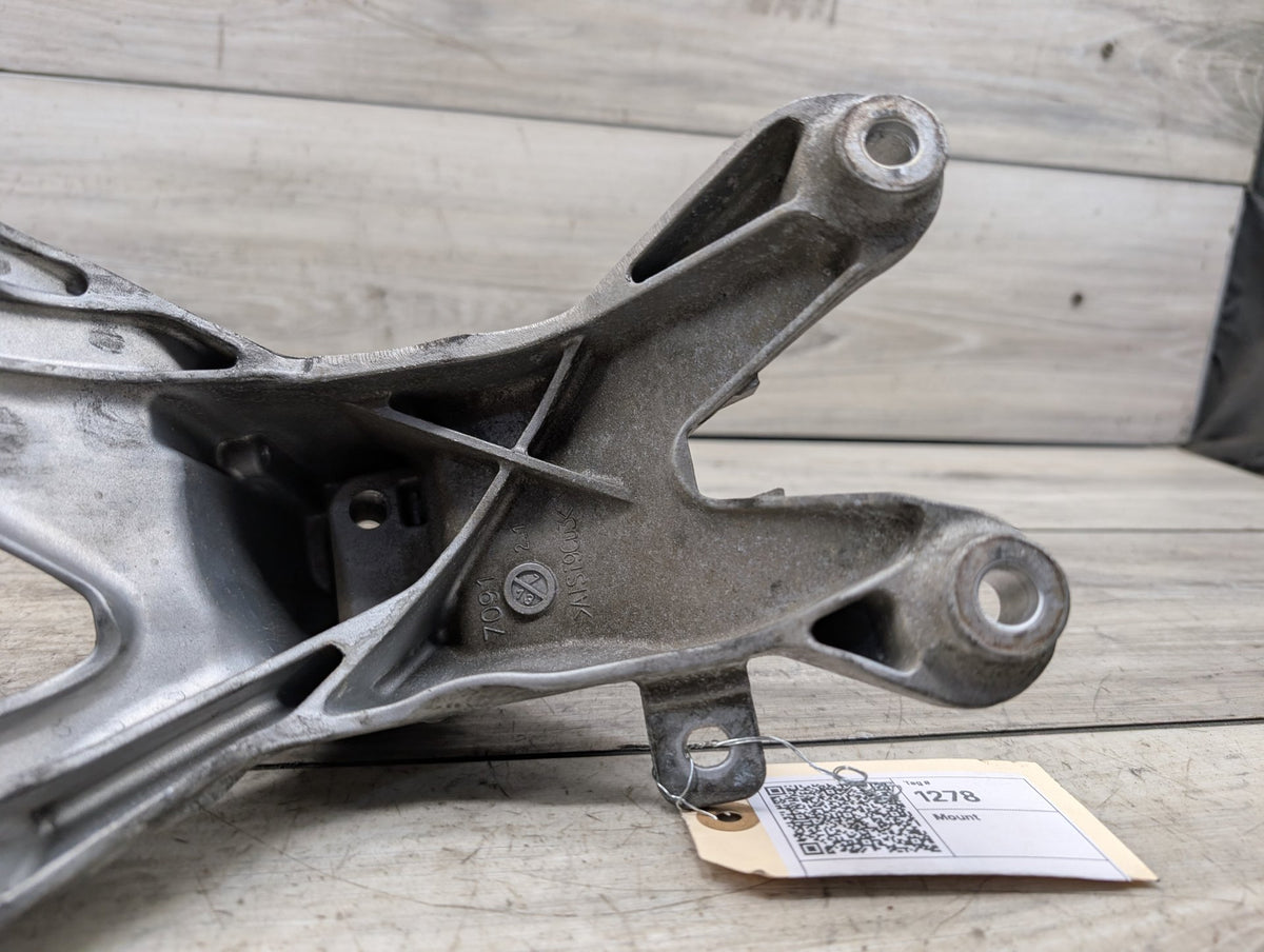 2009-2017 Audi 8R Q5 EA888 Right Passenger Engine Bracket Support Mount 8K0299308CD