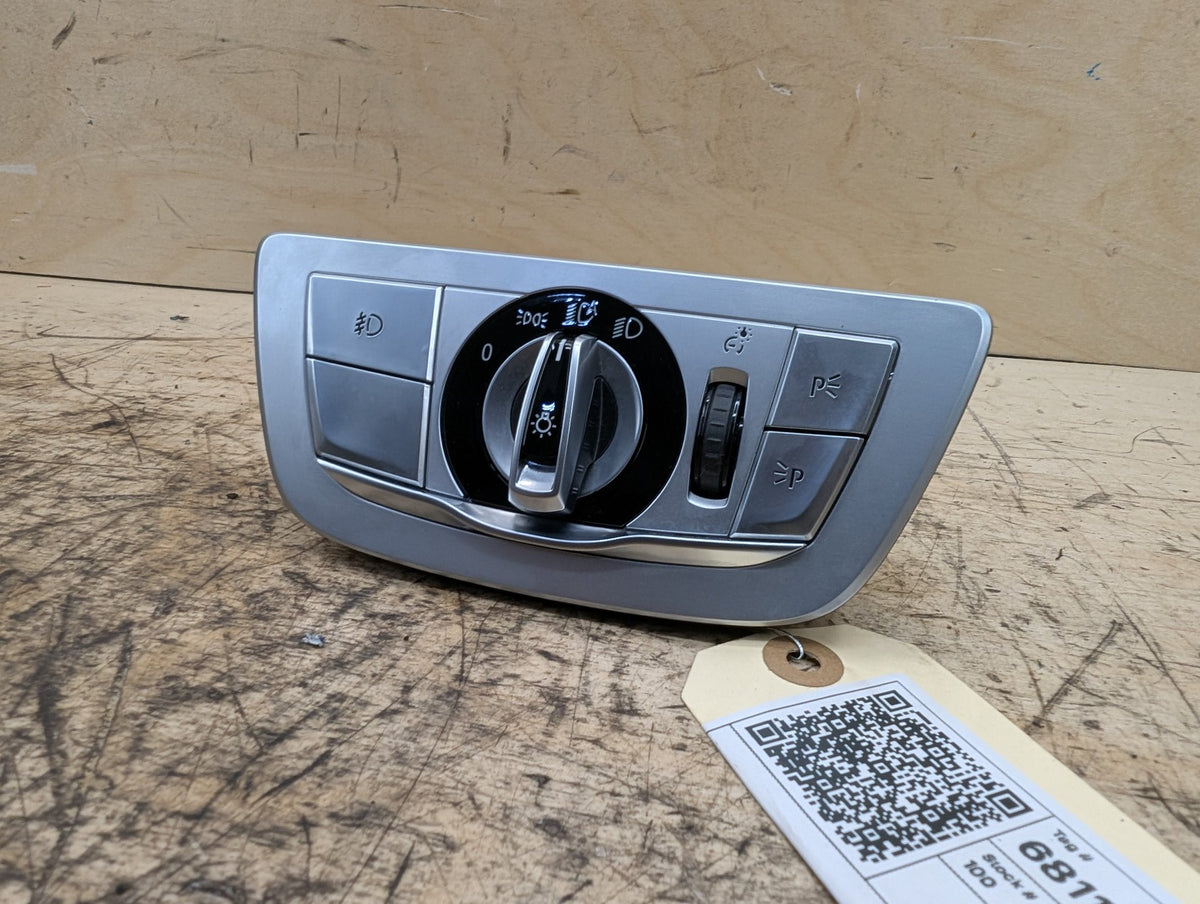 2016-2019 BMW 740Li G12 Headlamp Switch 9472976 OEM