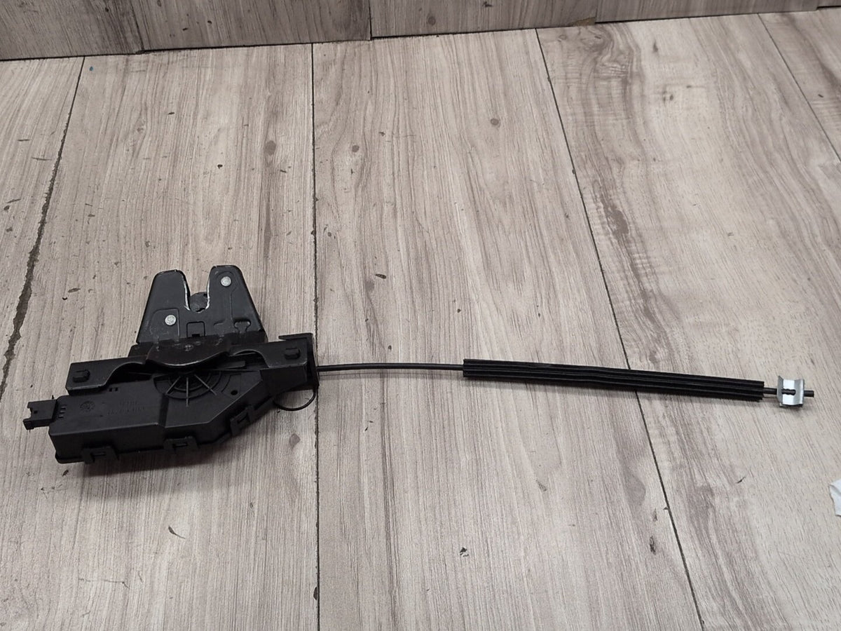 2006-2011 BMW 328i E90 Liftgate Trunk Lid Liftgate Lock Latch Actuator 7840617 OEM