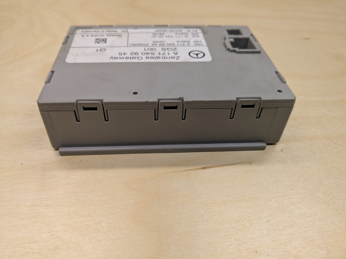 2009-2011 Mercedes-Benz SLK-Class R171 Gateway Module A1715409245 OEM